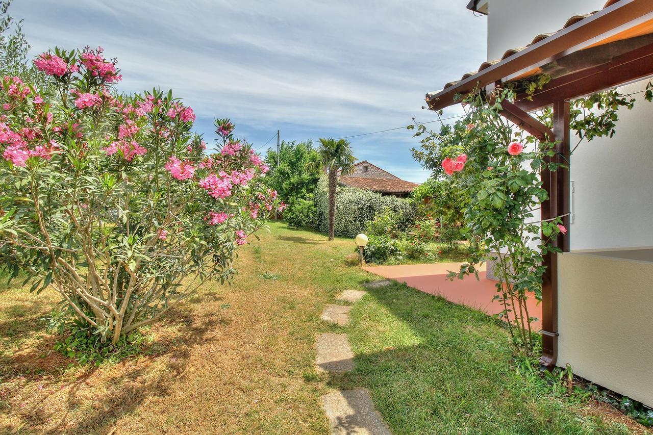 Nadia House With Apartments Zambratija (Istria) Exterior foto