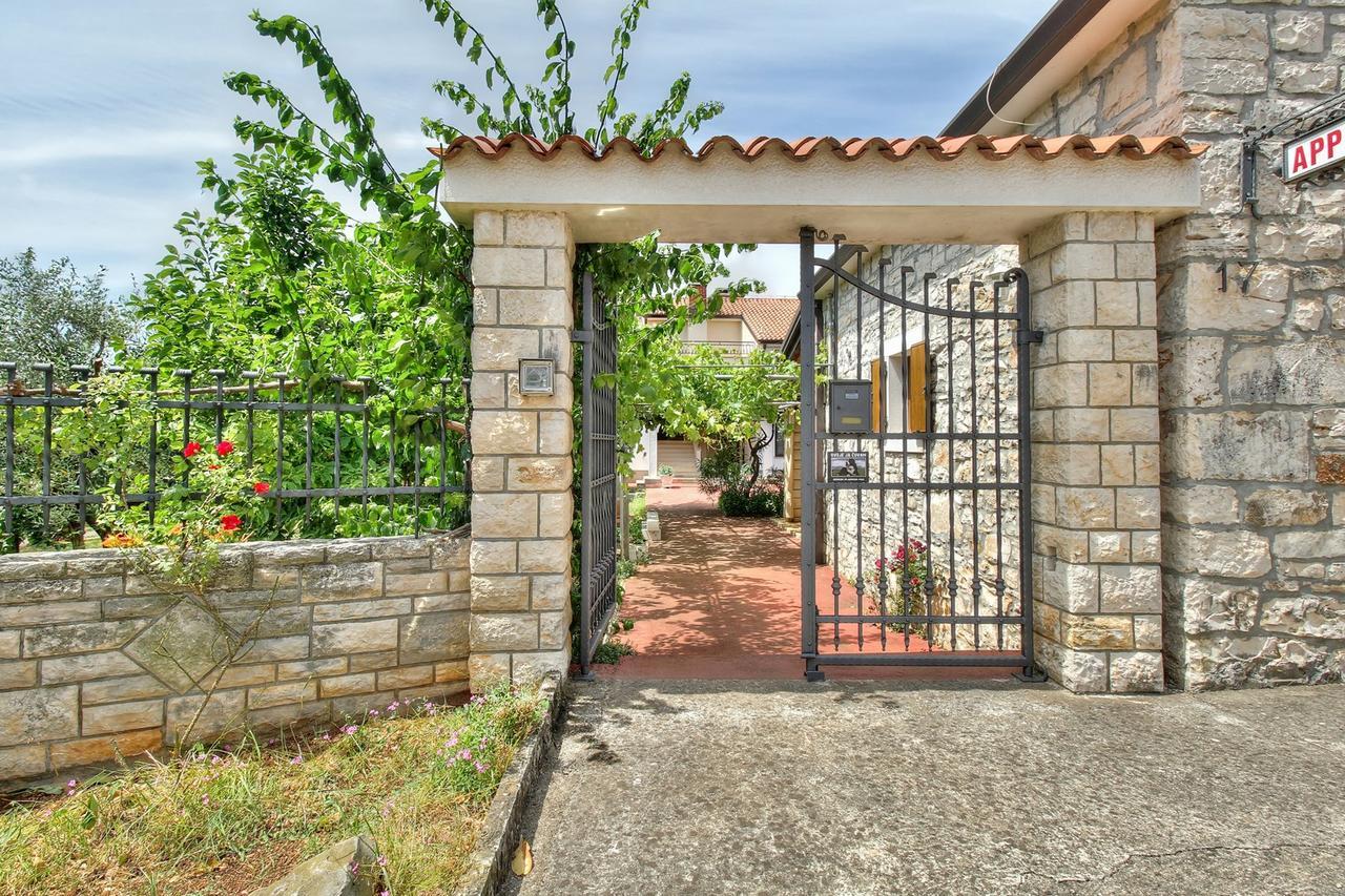Nadia House With Apartments Zambratija (Istria) Exterior foto